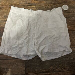 Magellan Outdoors White Shorts 2XL NWT Relaxed Fit Drawstring 4.5” Inseam